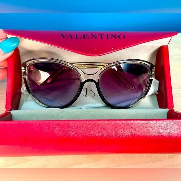 Valentino 5700/S Purple, Clear Sunglasses w/ Original Box & Cleaning Wipe - Picture 1 of 6
